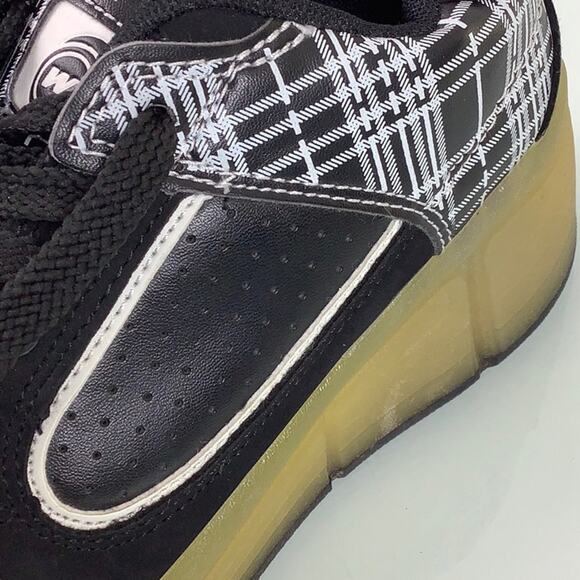 Wheely’s Heelys lighted sneakers with wheels roller skates shoes kids size 6 EUC - Picture 14 of 16